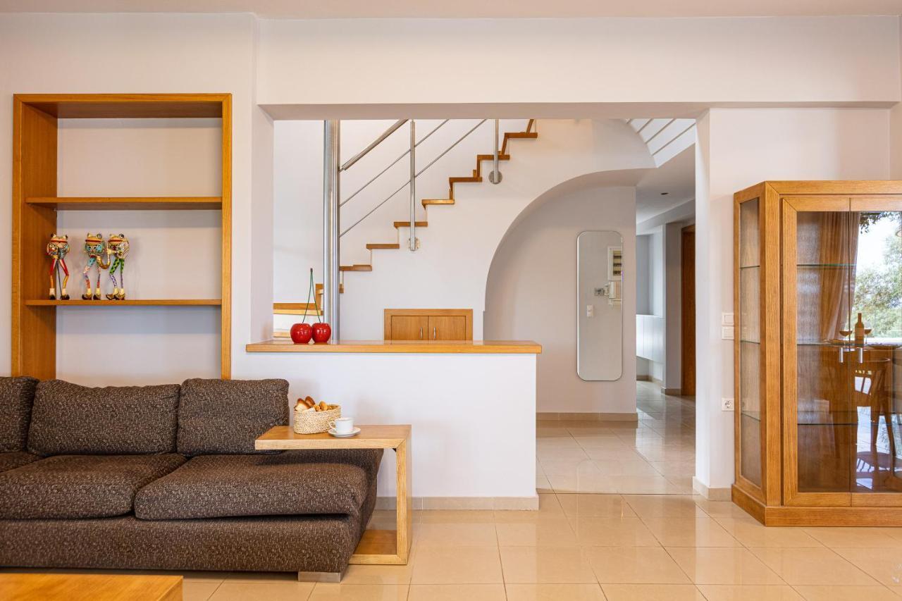 Thetree Villa, With Heated Pool & Spa Whirlpool Gállos Buitenkant foto